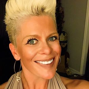 Meet your Posher, Christine